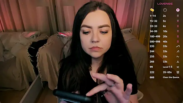 Snapshot of ashton_heidii chatting on 02/04/26, 11:33 ashton heidii online show from 02/04/26, 11:33