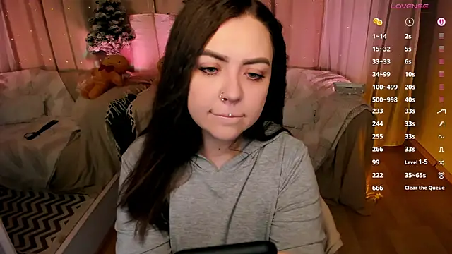 ashton heidii online show from 12/17/25, 12:04