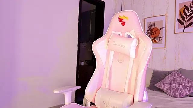 Ayleen Dunkan online show from 10/01/25, 12:31