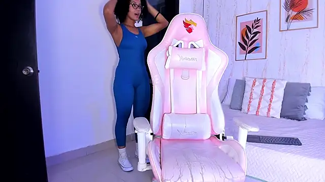 Ayleen Dunkan online show from 10/30/25, 12:36