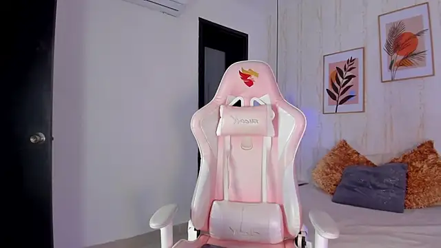 Ayleen Dunkan online show from 11/30/25, 01:01