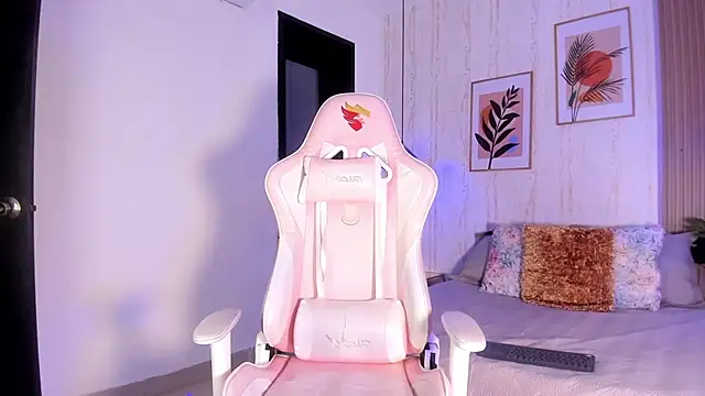 Ayleen Dunkan online show from 11/13/25, 12:42