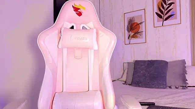 Ayleen Dunkan online show from 09/16/25, 12:17