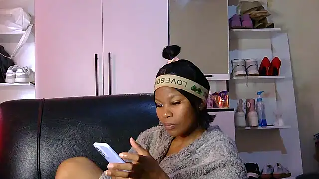 Snapshot of Seductive_Yellow_Titties chatting on 09/20/25, 10:42 Seductive Yellow Titties online show from 09/20/25, 10:42