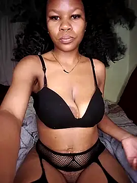Seductive Yellow Titties online show from 03/17/26, 12:46