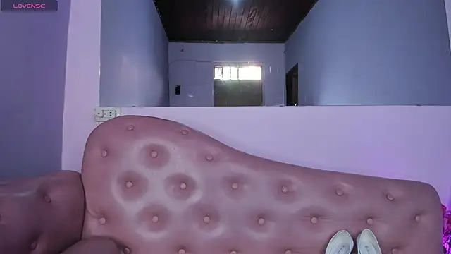 Snapshot of KikaDuque chatting on 03/25/26, 07:02 KikaDuque online show from 03/25/26, 07:02