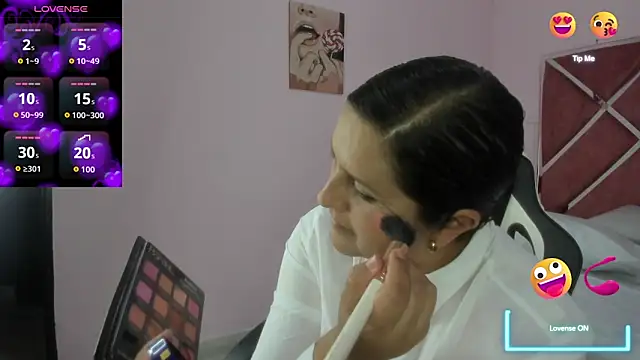 KikaDuque online show from 11/30/25, 07:14