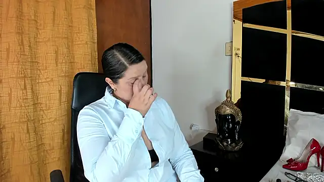 Snapshot of KikaDuque chatting on 03/24/26, 07:25 KikaDuque online show from 03/24/26, 07:25