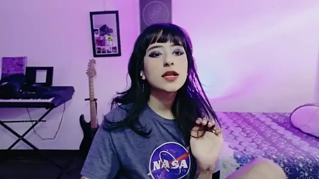 atenea dragon   online show from 03/15/26, 07:21