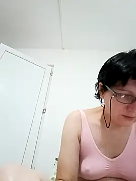 Vera Elle online show from 10/10/25, 07:58