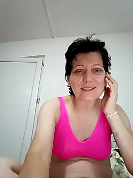 Vera Elle online show from 10/22/25, 03:44