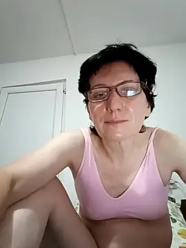 Vera Elle online show from 11/05/25, 05:27