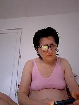Snapshot of Vera_Elle chatting on 03/03/26, 05:14 Vera Elle online show from 03/03/26, 05:14