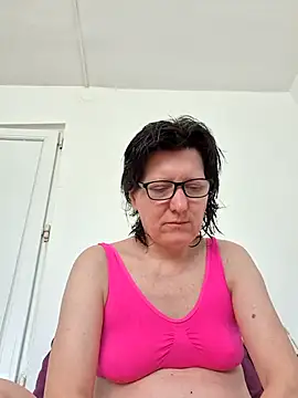 Snapshot of Vera_Elle chatting on 04/08/26, 05:53 Vera Elle online show from 04/08/26, 05:53
