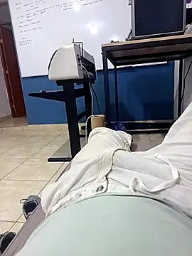 Snapshot of Hugopingonasa2024 chatting on 02/18/26, 08:49 Hugopingonasa2024 online show from 02/18/26, 08:49