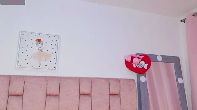 ScarlettLuxe online show from 03/31/26, 08:22