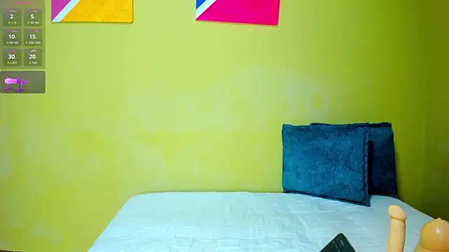 Snapshot of loreen_grey chatting on 11/08/25, 08:12 loreen grey online show from 11/08/25, 08:12