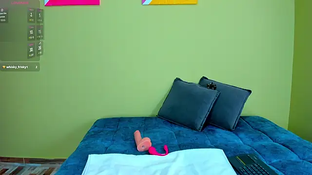 Snapshot of loreen_grey chatting on 09/20/25, 08:14 loreen grey online show from 09/20/25, 08:14