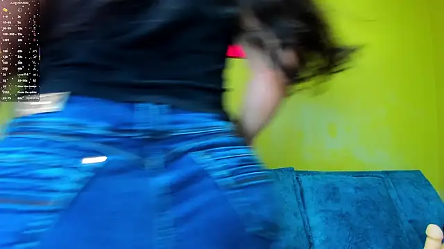 Snapshot of loreen_grey chatting on 11/17/25, 08:13 loreen grey online show from 11/17/25, 08:13