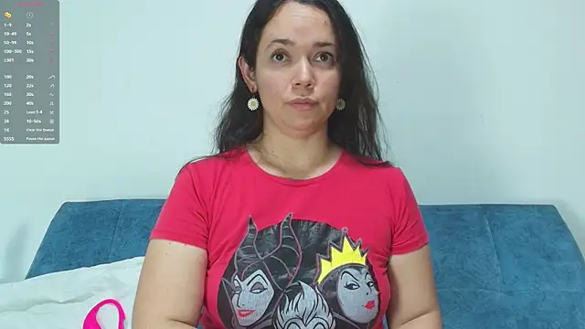 Snapshot of loreen_grey chatting on 04/01/26, 08:06 loreen grey online show from 04/01/26, 08:06