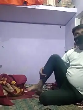 hunk28 6 online show from 11/28/25, 05:02