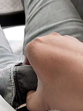 hunk28 6 online show from 10/10/25, 06:47