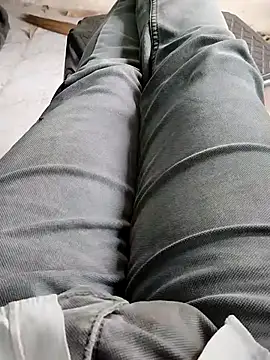 hunk28 6 online show from 10/31/25, 11:07