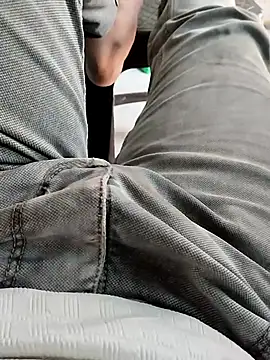 hunk28 6 online show from 10/17/25, 06:06