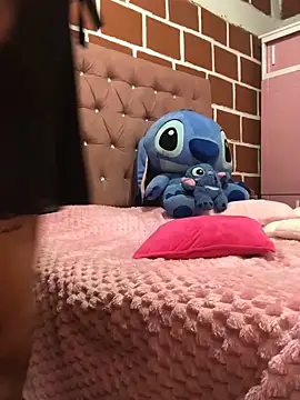 Snapshot of Rachellcooperrr chatting on 02/26/26, 09:59 Rachellcooperrr online show from 02/26/26, 09:59