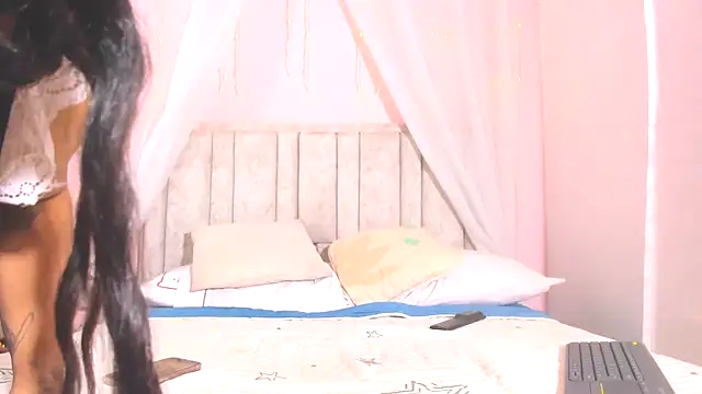 Rachellcooperrr online show from 10/23/25, 10:14