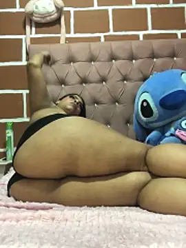 Snapshot of Rachellcooperrr chatting on 03/05/26, 03:58 Rachellcooperrr online show from 03/05/26, 03:58