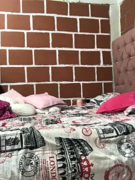 Snapshot of Rachellcooperrr chatting on 03/31/26, 02:35 Rachellcooperrr online show from 03/31/26, 02:35