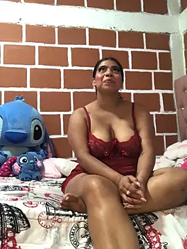 Snapshot of Rachellcooperrr chatting on 03/26/26, 04:11 Rachellcooperrr online show from 03/26/26, 04:11