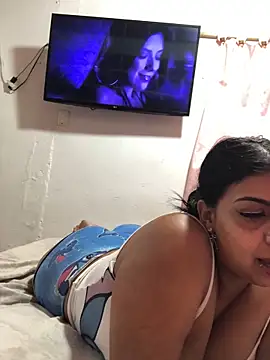 Rachellcooperrr online show from 06/18/26, 04:44