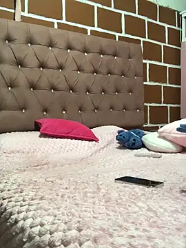 Snapshot of Rachellcooperrr chatting on 02/19/26, 12:07 Rachellcooperrr online show from 02/19/26, 12:07