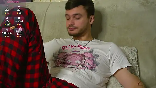 Snapshot of johnstoneisland chatting on 10/12/25, 06:53 johnstoneisland online show from 10/12/25, 06:53