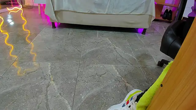 BLUE TAY1 online show from 10/10/25, 11:33