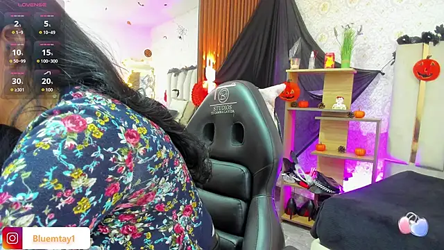 BLUE TAY1 online show from 10/23/25, 12:04