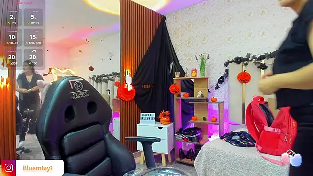 BLUE TAY1 online show from 10/21/25, 11:53