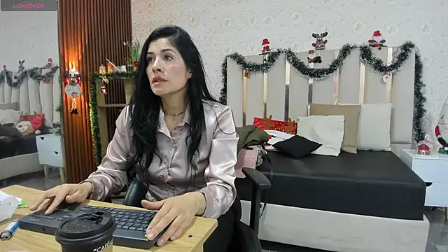 BLUE TAY1 online show from 12/17/25, 11:59