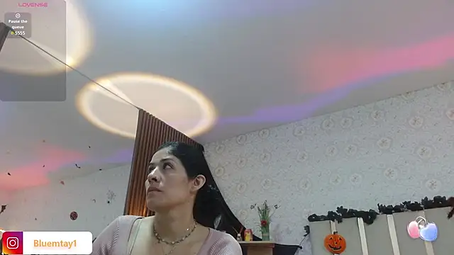 BLUE TAY1 online show from 10/31/25, 11:51