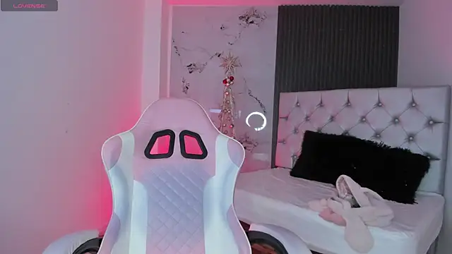 chloesagee online show from 12/03/25, 09:36