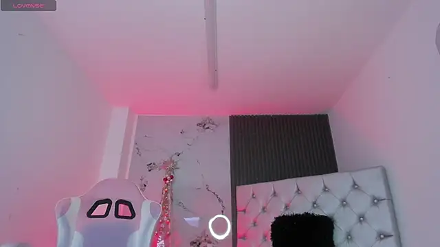 chloesagee online show from 12/20/25, 10:12