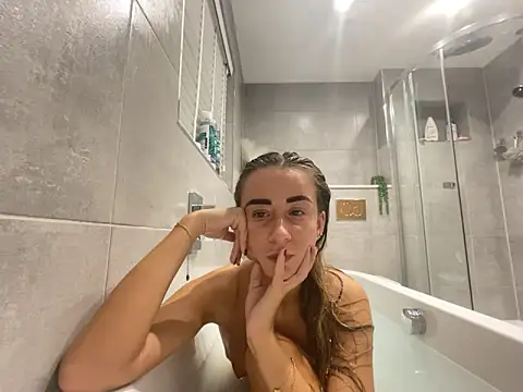 Snapshot of SexyySiSi chatting on 11/11/25, 08:47 SexyySiSi online show from 11/11/25, 08:47