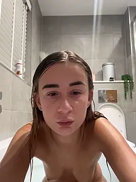 Snapshot of SexyySiSi chatting on 10/16/25, 07:11 SexyySiSi online show from 10/16/25, 07:11