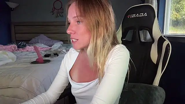 ajmiller25 online show from 04/10/26, 02:07