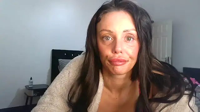 OliviaRyan22 online show from 01/07/26, 06:35