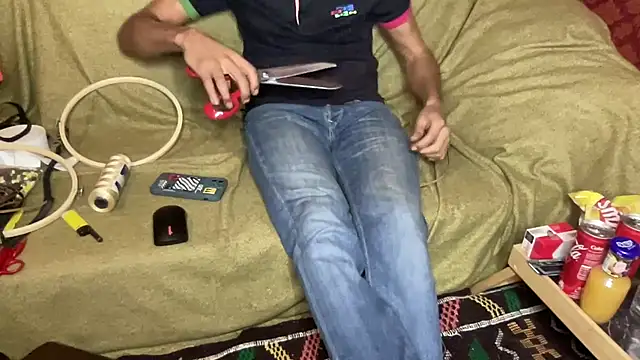 JUSTFORRICH online show from 12/01/25, 12:22