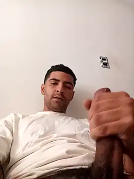 johan77esteban online show from 12/21/25, 07:26