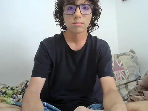 BBoyLatino0 online show from 10/10/25, 06:09